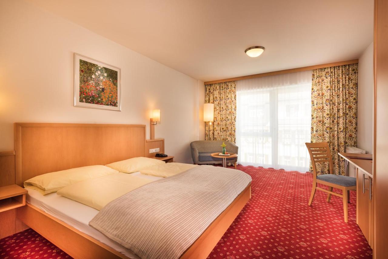 Aktiv- & Gesundheitsresort Das Gxund - Thermeneintritt Inklusive Бад Хофгаштайн Экстерьер фото