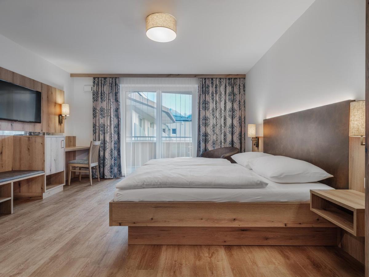Aktiv- & Gesundheitsresort Das Gxund - Thermeneintritt Inklusive Бад Хофгаштайн Экстерьер фото
