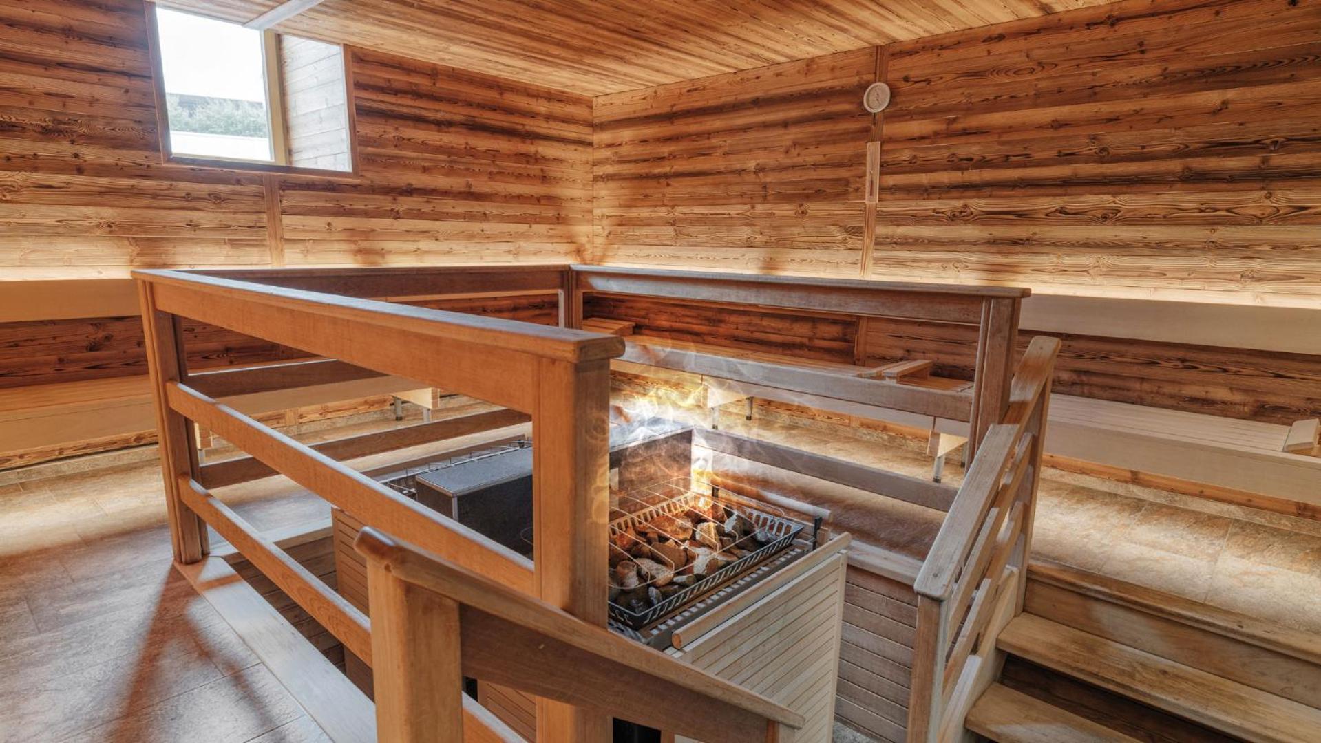 Aktiv- & Gesundheitsresort Das Gxund - Thermeneintritt Inklusive Бад Хофгаштайн Экстерьер фото