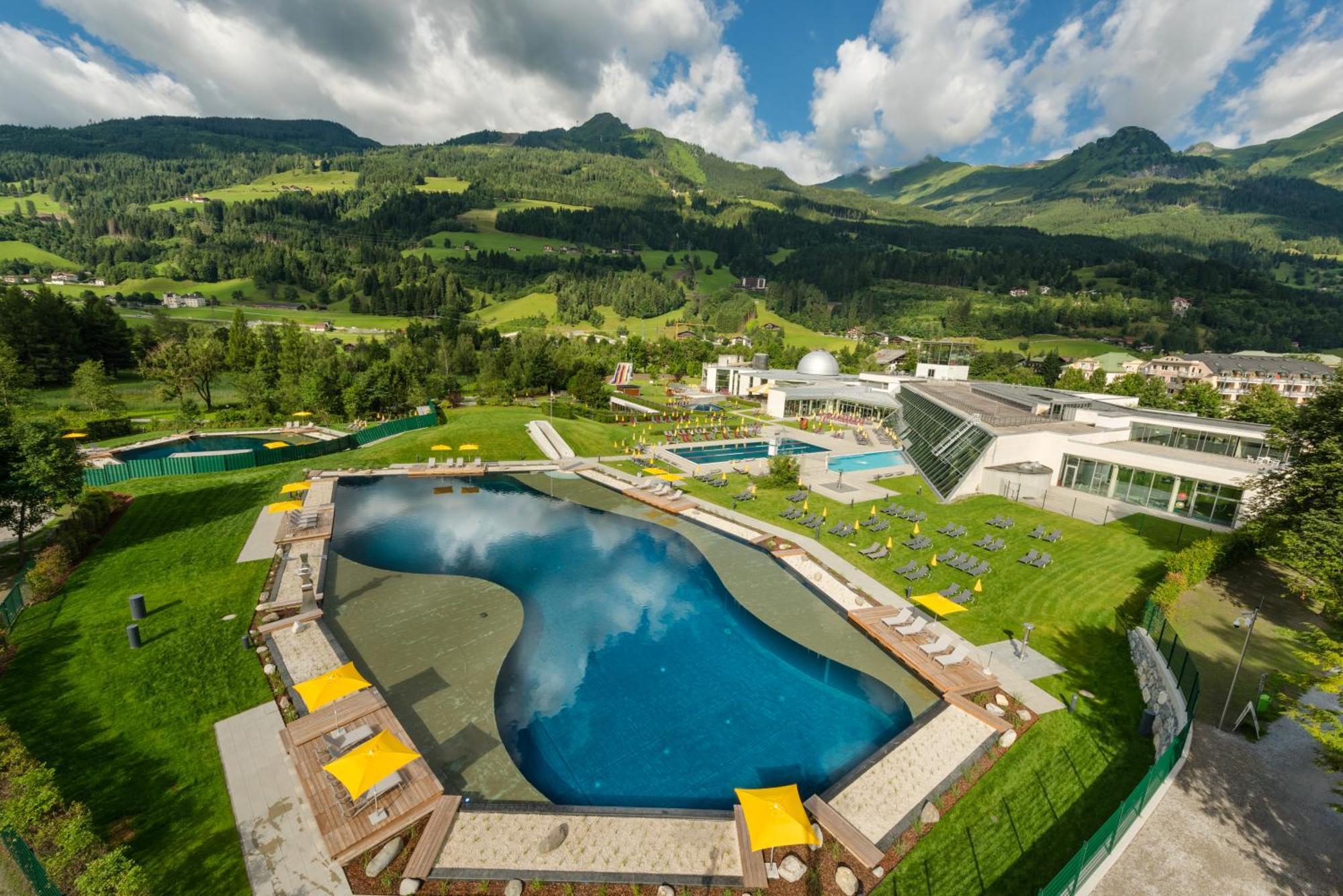 Aktiv- & Gesundheitsresort Das Gxund - Thermeneintritt Inklusive Бад Хофгаштайн Экстерьер фото